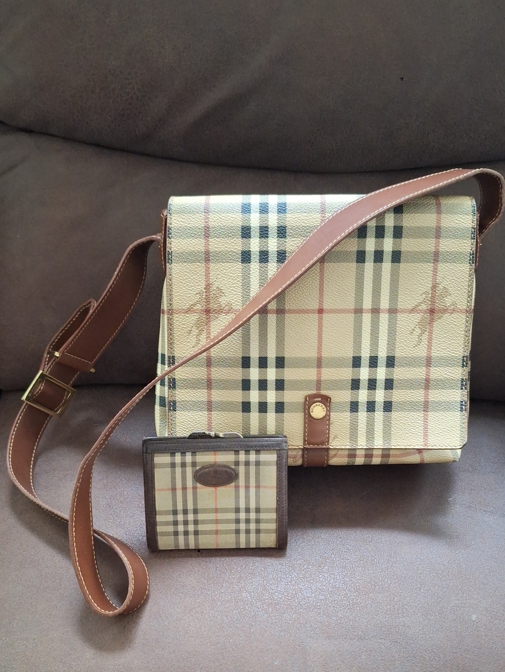 Vintage Burberry Crossbody With Wallet